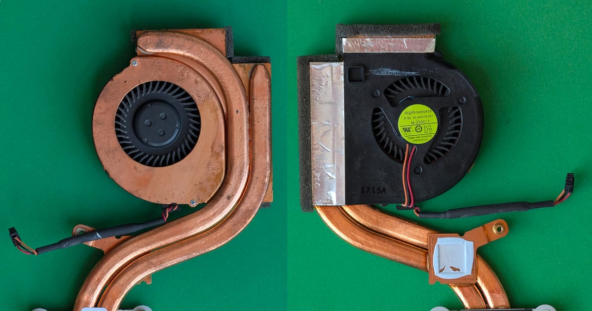 Conjunto de ventoinha e dissipador de calor removido de um notebook